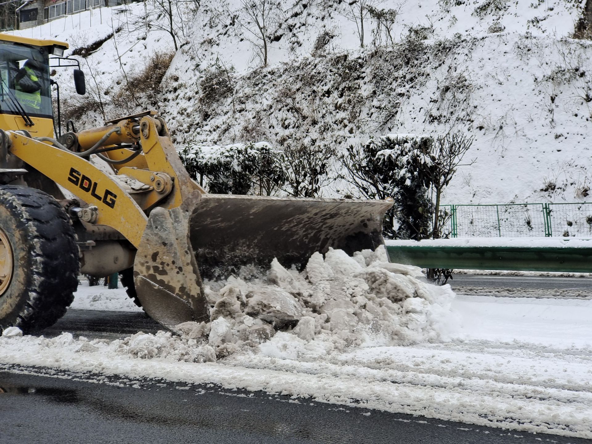 鏟雪車鏟雪.jpg.jpg