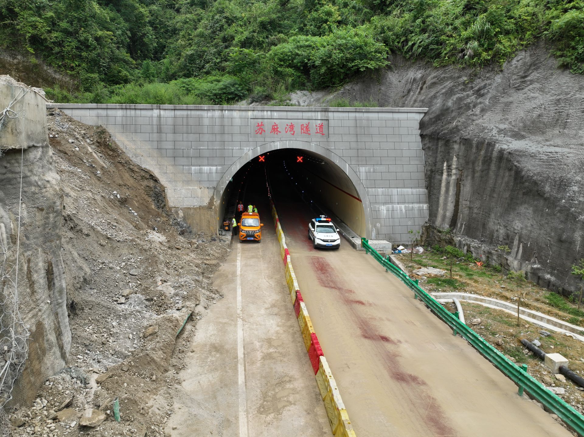 8月8日上午10點48分，該路段超車道恢復(fù)通行.jpg.jpg